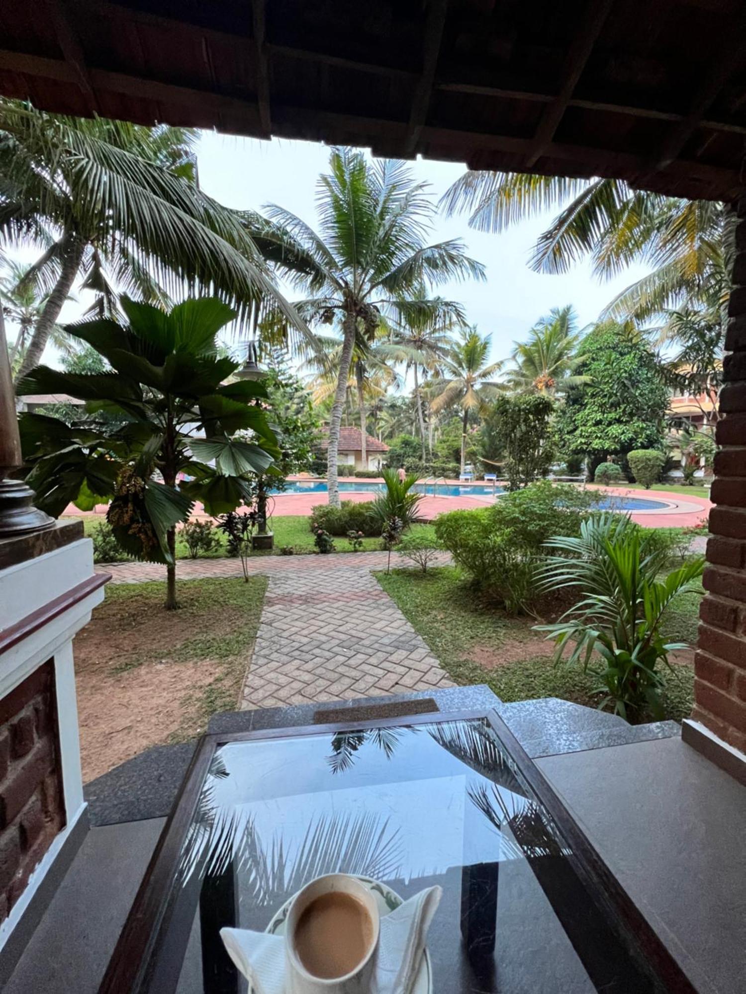 Abad Harmonia Ayurvedic Beach Resort Kovalam Eksteriør bilde