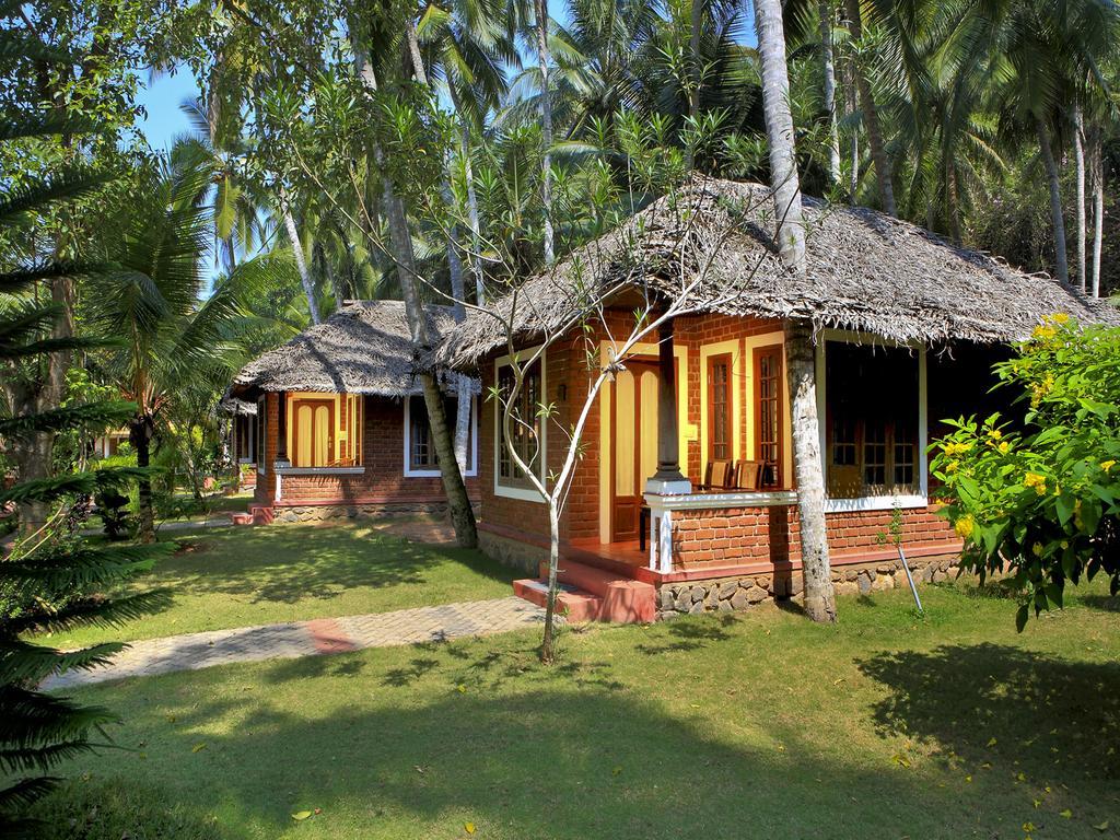 Abad Harmonia Ayurvedic Beach Resort Kovalam Eksteriør bilde